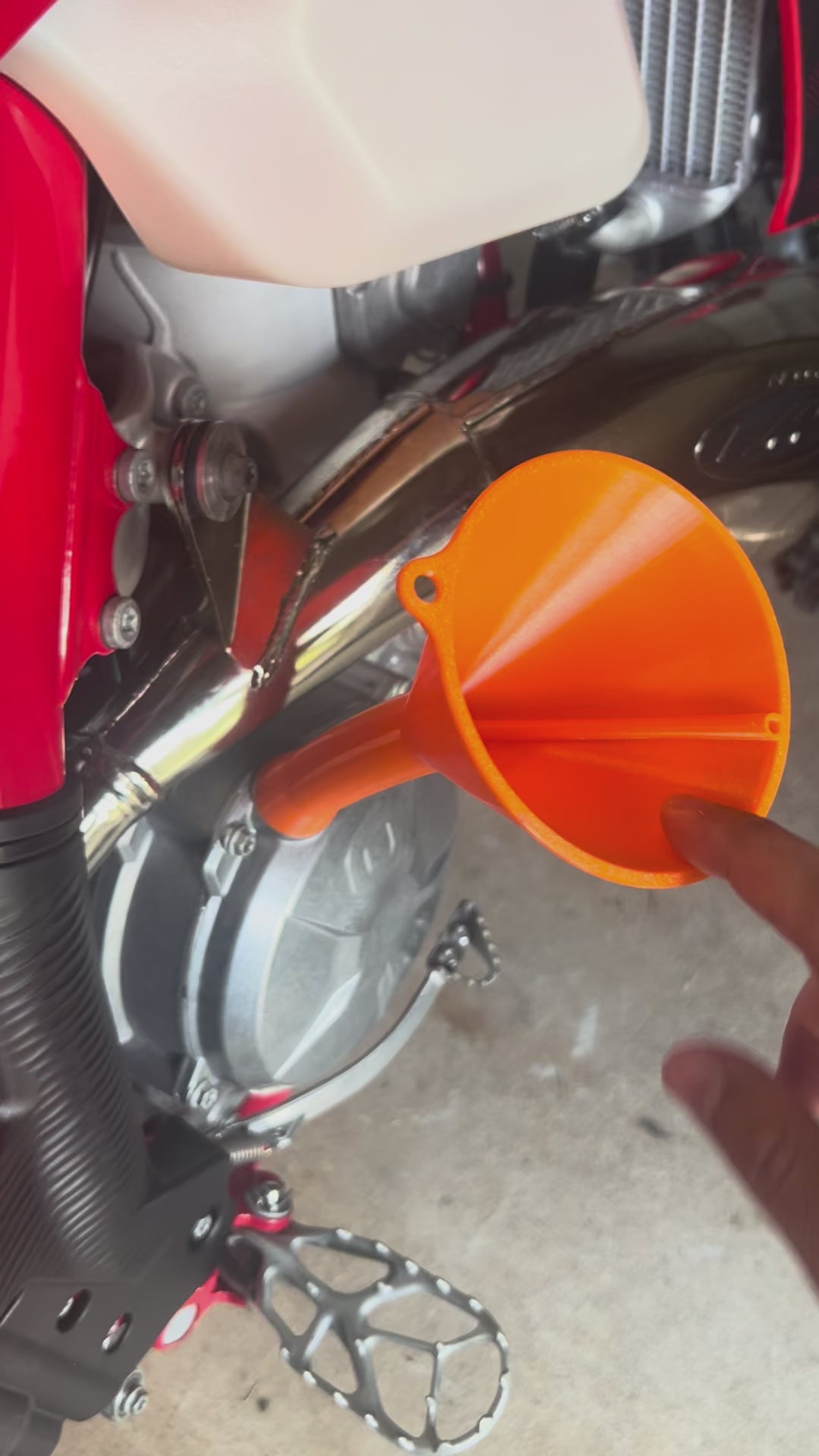 Unbreakable Threaded Oil Funnel